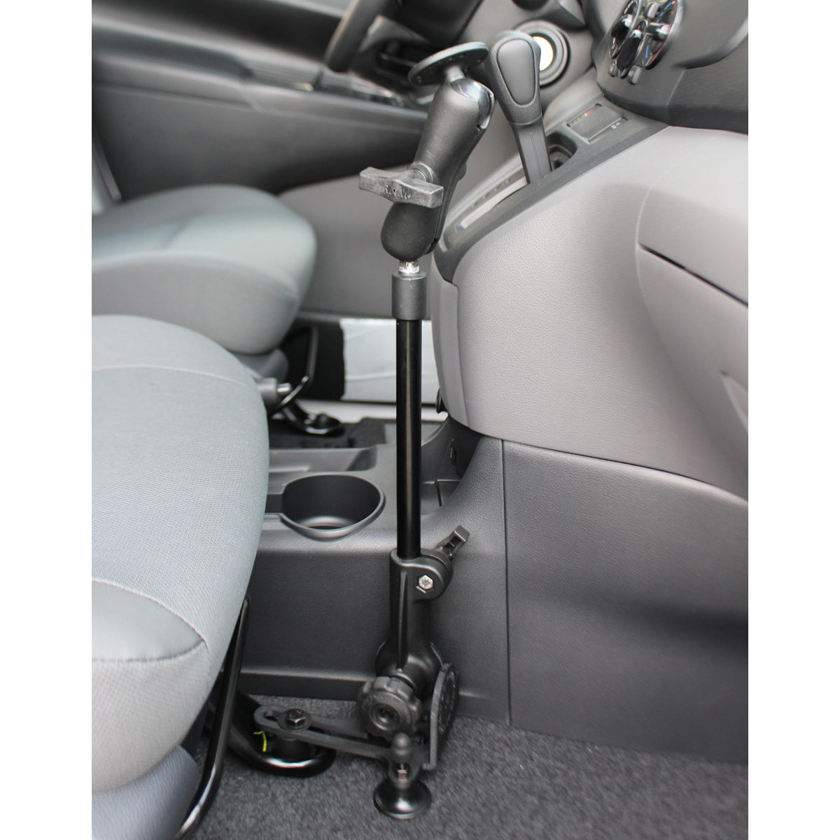 RAM Mounts Pod HD 24" vehicle floor mount with round AMPS plate – further product photo
