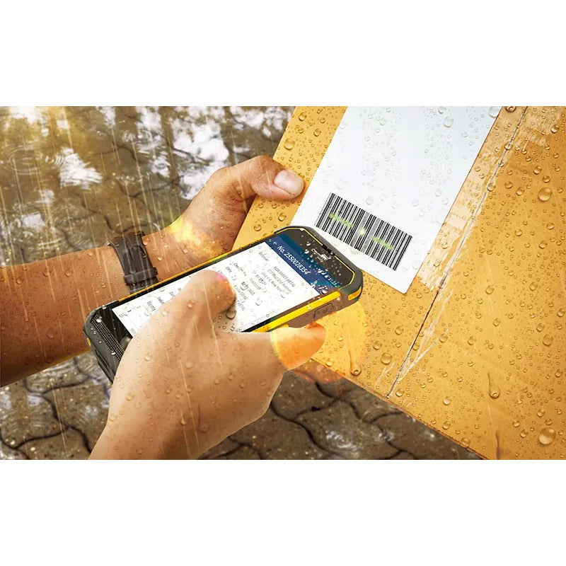 CipherLab RS36 Android touch mobile computer, Wi-Fi + 4G LTE, 2D imager (SE4100) (AS36E4GF4NSU1) – scanning a barcode
